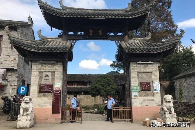 河南七旬老农还不起债,法院干部找上门:老英雄,组织找你很久了